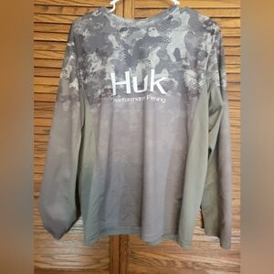 Huk Fishing Camo Long Sleeve Shirt in Gray Mens Size Medium